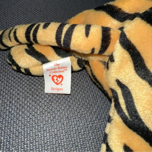 Ty Beanie Baby Tiger Plush - Picture 8 of 10